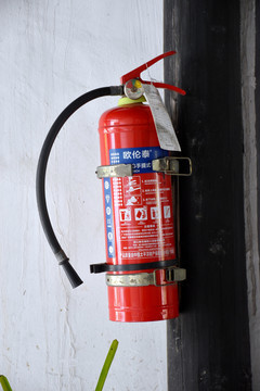 消防器材 保障生命與財(cái)產(chǎn)安全的重要防線